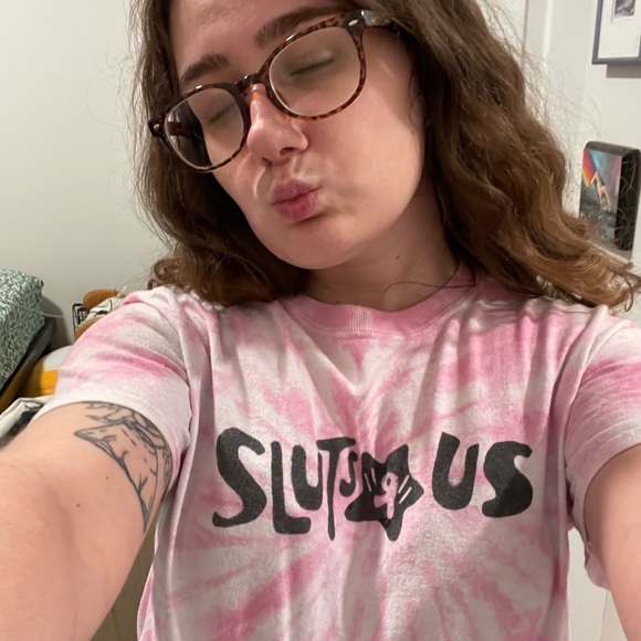 Sluts R Us Graphic Tee - Picture 6 of 6